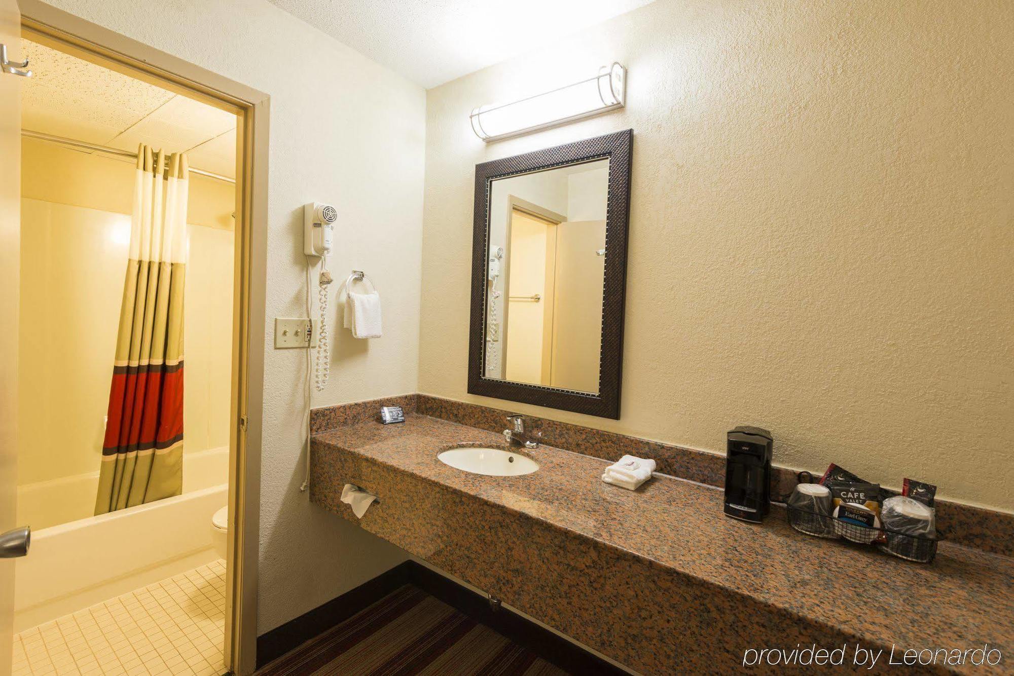 Red Roof Inn Bloomington - Normal/University Dış mekan fotoğraf