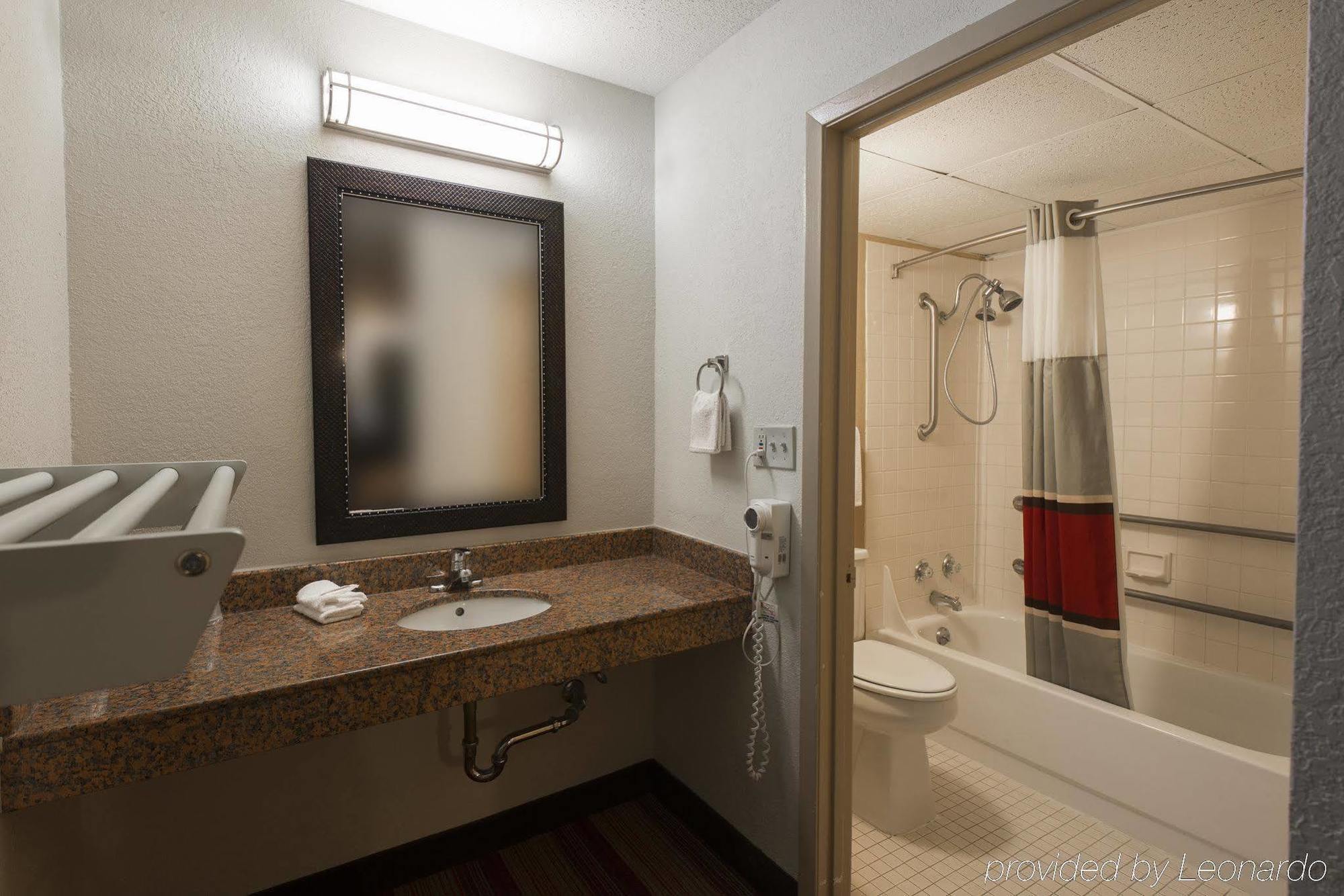 Red Roof Inn Bloomington - Normal/University Dış mekan fotoğraf